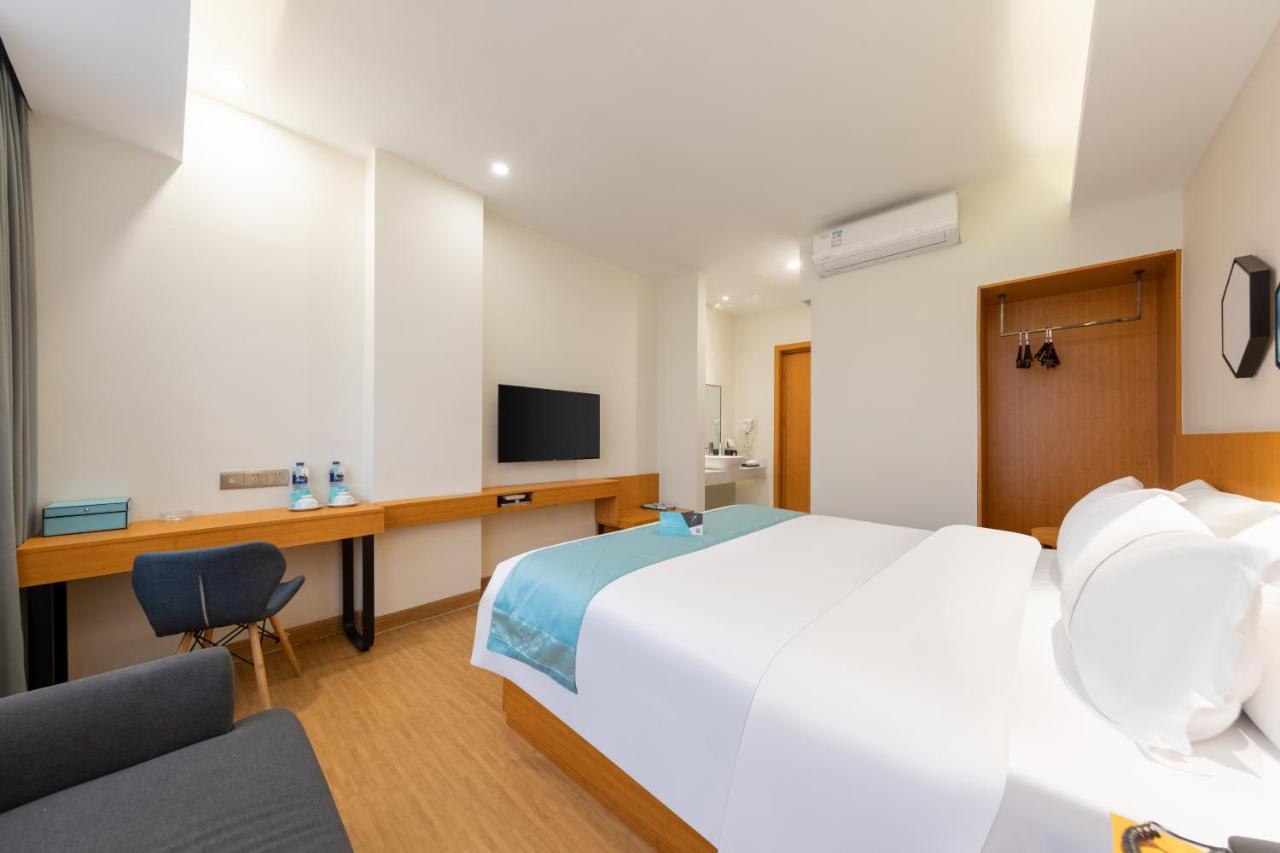 Xana Lite Hotel - Guangzhou Fangcun Huadiwan Metro Station ภายนอก รูปภาพ