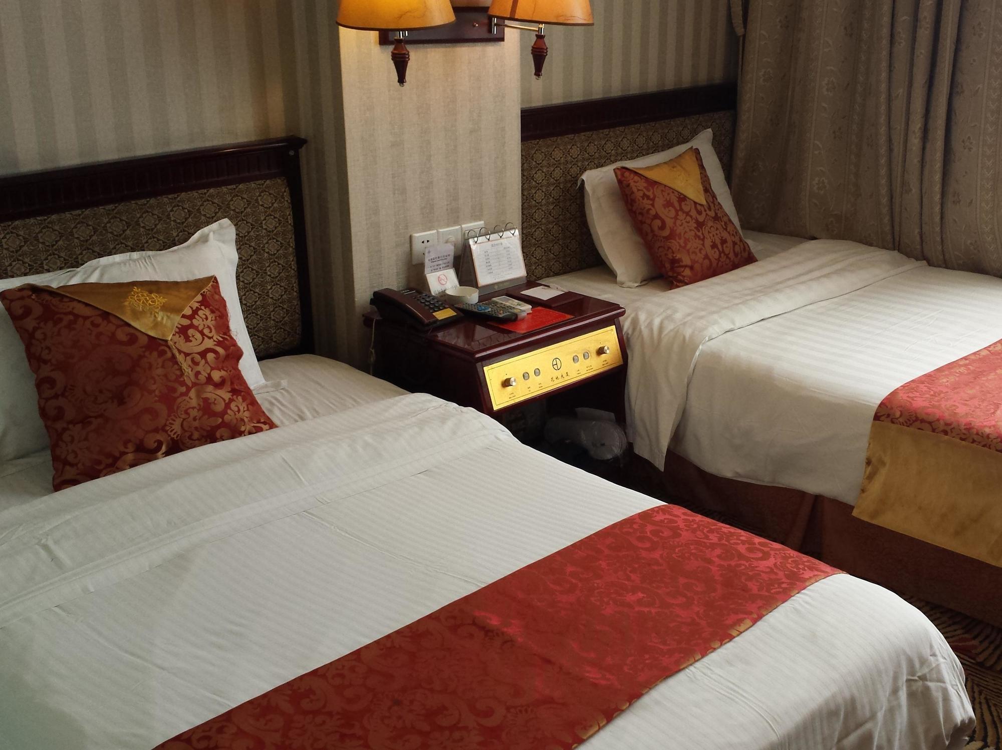 Xana Lite Hotel - Guangzhou Fangcun Huadiwan Metro Station ภายนอก รูปภาพ